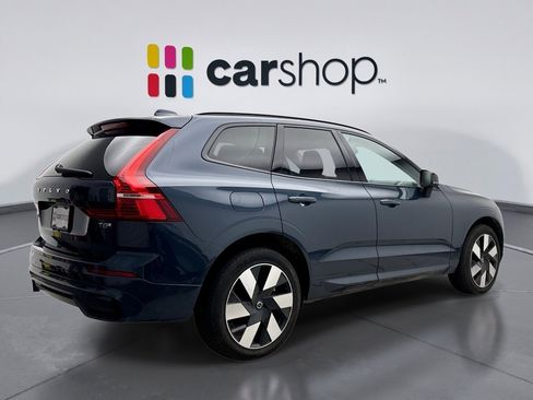 Used 2025 Volvo XC60 T8 Plus w/ Climate Package image 5