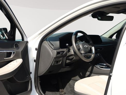 Used 2022 Hyundai Sonata Limited FWD image 12