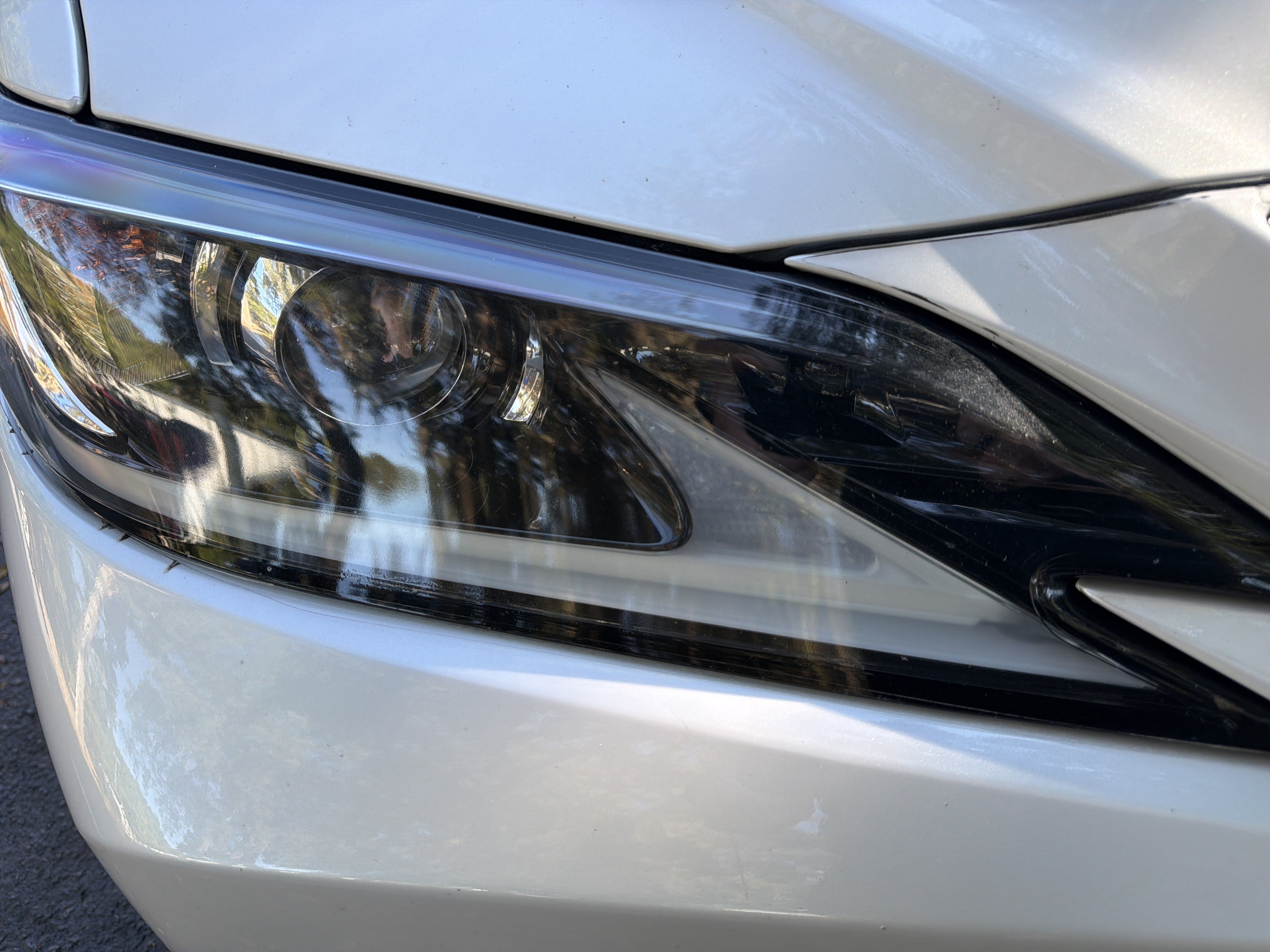 Used 2021 Lexus ES 300h w/ Accessory Package FWD image 12