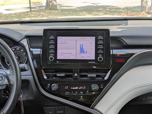 Used 2023 Toyota Camry SE FWD image 18