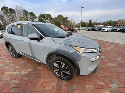 Used 2023 Nissan Rogue SL w/ SL Premium Package image 20