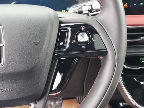 New 2026 Lincoln Corsair Reserve w/ Jet Appearance Package image 18