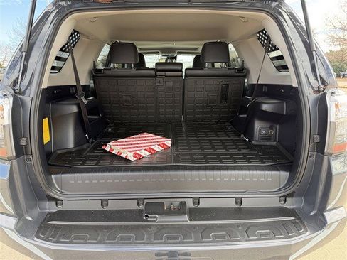 Certified 2024 Toyota 4Runner SR5 Premium image 32