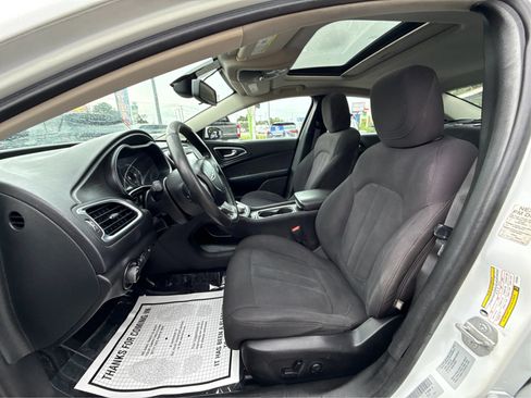 Used 2015 Chrysler 200 Limited w/ Convenience Group FWD image 12