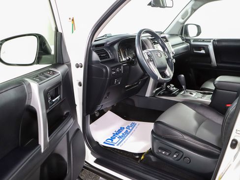 Used 2023 Toyota 4Runner SR5 Premium w/ Moonroof Package AWD/4WD image 3