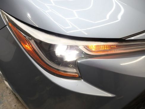 Used 2020 Toyota Corolla LE FWD image 26