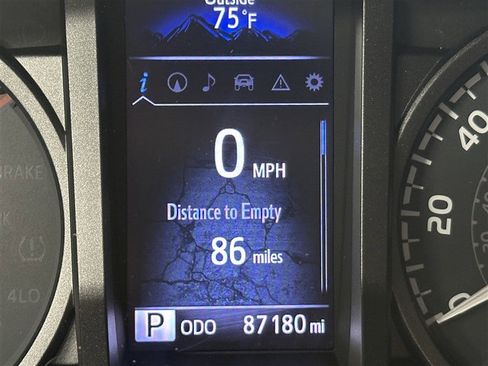 Used 2018 Toyota Tacoma TRD Sport image 29