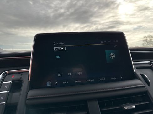 Used 2023 Chevrolet Suburban RST w/ Luxury Package image 14