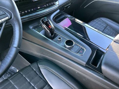 Used 2024 Cadillac Escalade ESV V w/ Heavy-Duty Trailer Package image 15