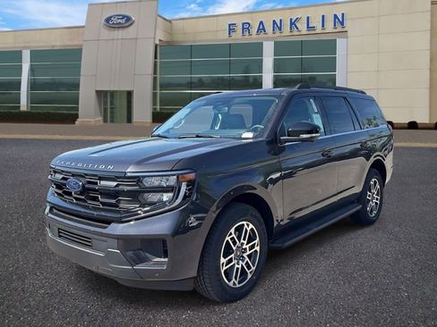 New 2026 Ford Expedition Active RWD image 3