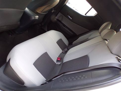 Used 2019 Toyota C-HR XLE FWD image 27