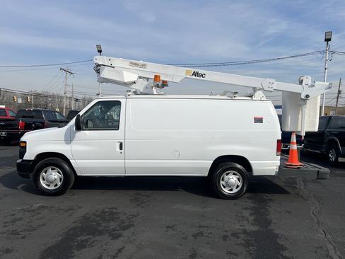 Used 2014 Ford E-350 and Econoline 350 Super Duty image 4