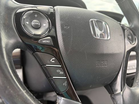 Used 2017 Honda Accord EX-L image 25