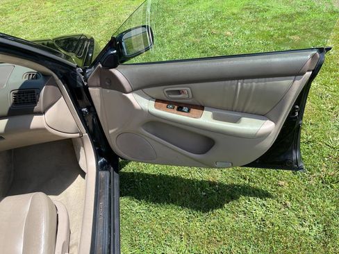 Used 2001 Lexus ES 330 image 39