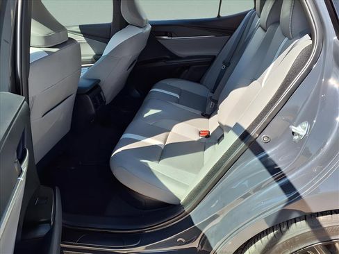 Used 2025 Toyota Camry SE image 24