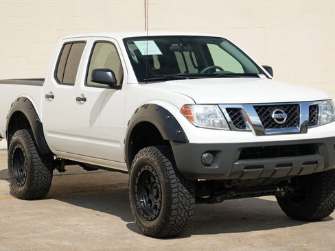 Used 2018 Nissan Frontier S AWD/4WD image 45