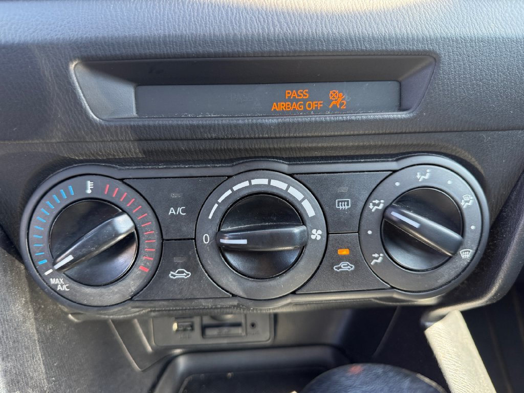 Used 2015 MAZDA MAZDA3 i Sport FWD image 20