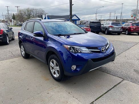 Used 2014 Toyota RAV4 XLE image 6