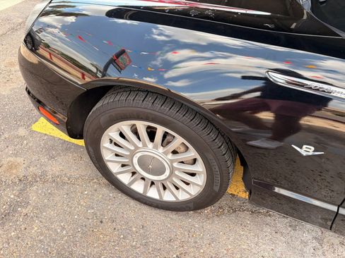 Used 2005 Ford Thunderbird RWD image 12