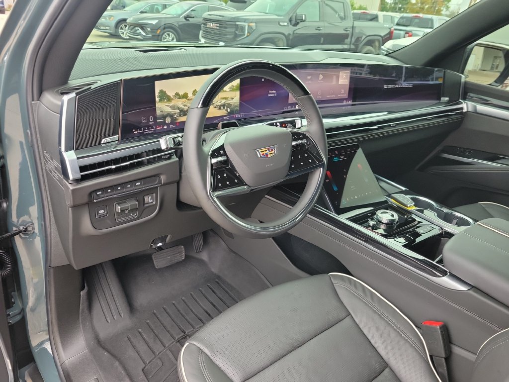 Used 2026 Cadillac Escalade ESV Sport w/ LPO, ONYX Package AWD/4WD image 20