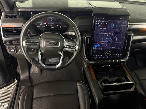 Used 2025 GMC Yukon Denali AWD/4WD image 13