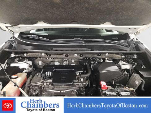 Used 2016 Toyota RAV4 LE AWD/4WD image 8