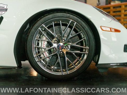 Used 2013 Chevrolet Corvette ZR1 w/ 3ZR Preferred Equipment Group RWD image 92