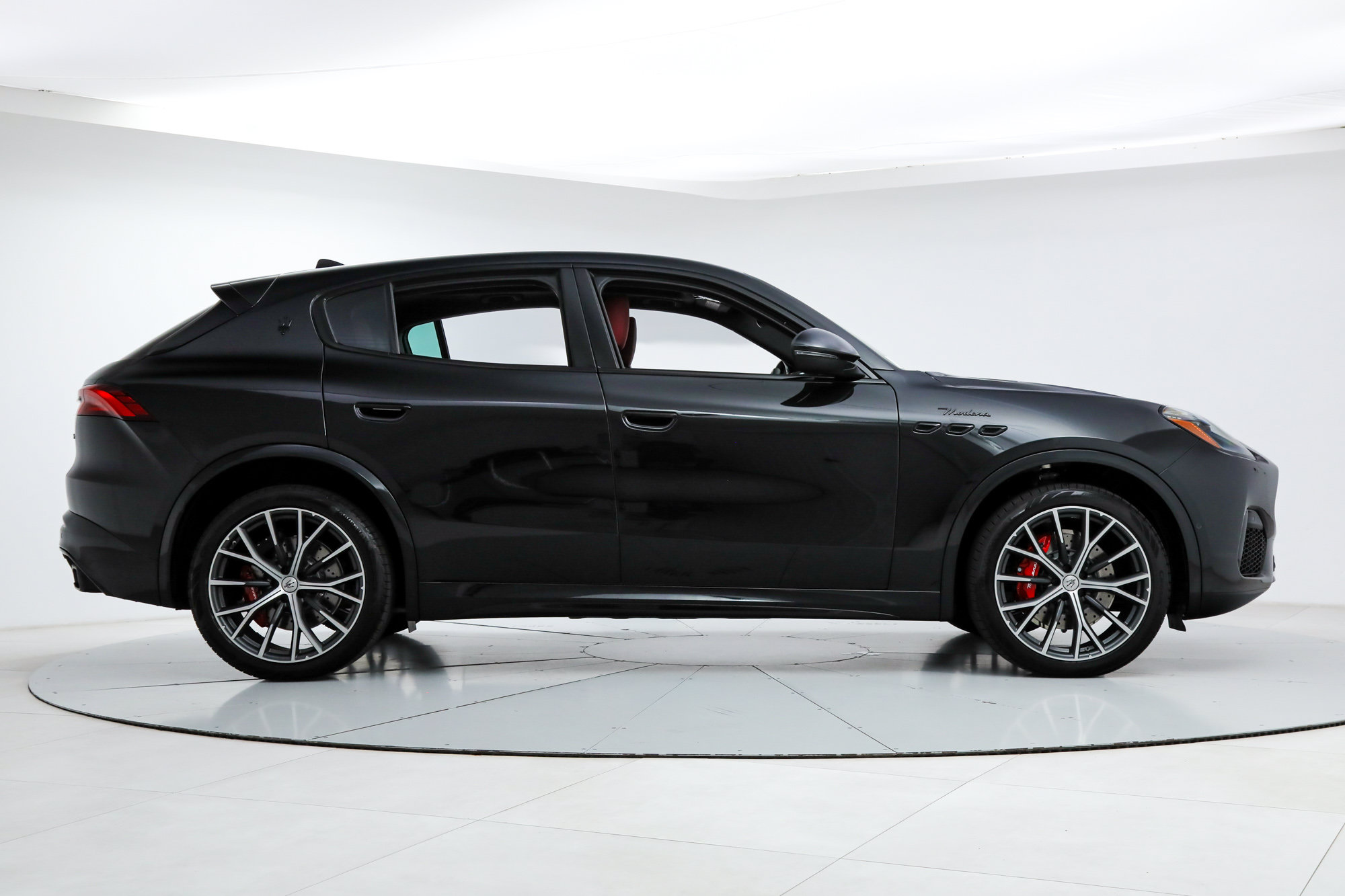 Used 2026 Maserati Grecale Modena AWD/4WD image 6
