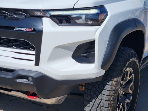 Used 2026 Chevrolet Colorado ZR2 AWD/4WD image 9