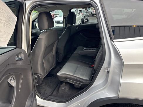 Used 2016 Ford Escape SE image 18