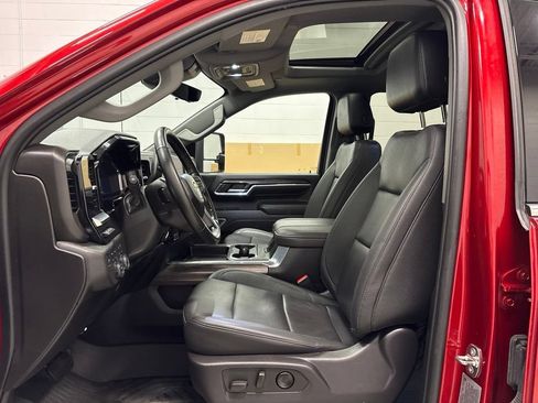 Used 2024 Chevrolet Silverado 3500 LTZ w/ LTZ Premium Package AWD/4WD image 18