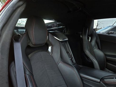 Used 2021 Chevrolet Corvette Stingray Premium Cpe w/ Z51 Performance Package image 21