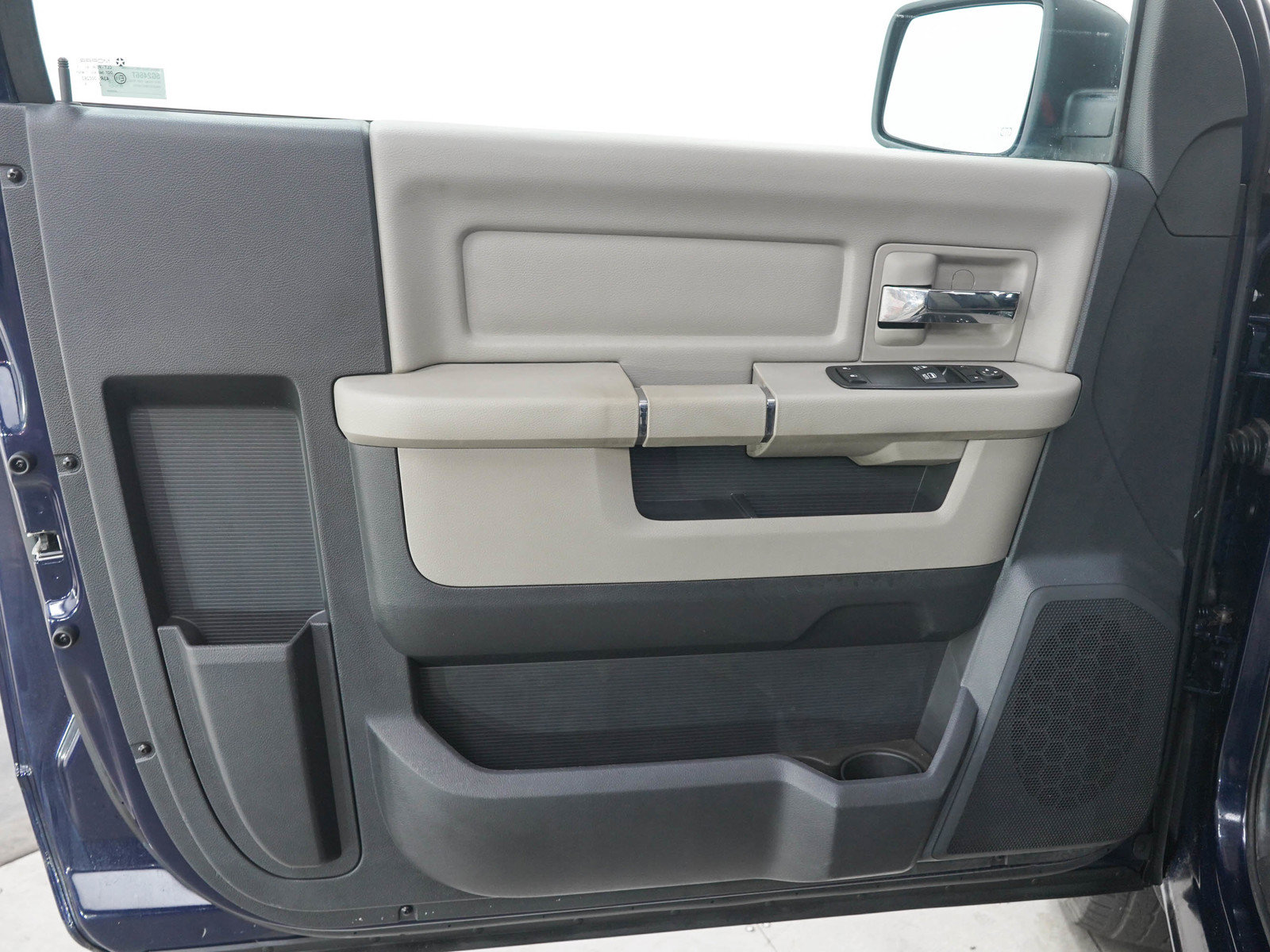 Used 2012 RAM 1500 Classic SLT w/ Remote Start & Security Group AWD/4WD image 14