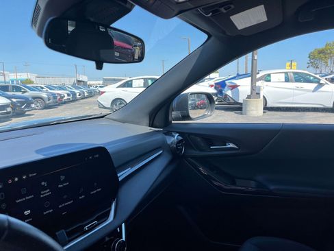 Used 2025 Chevrolet Equinox LT image 36