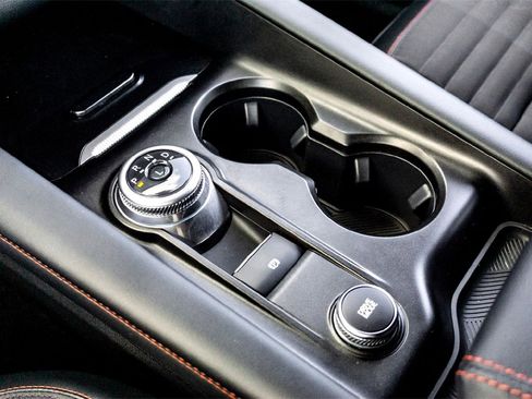 Used 2025 Ford Explorer ST-Line w/ ST-Line Street Pack image 25