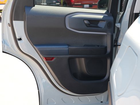 Used 2021 Ford Bronco Sport Outer Banks w/ Outer Banks Package AWD/4WD image 19