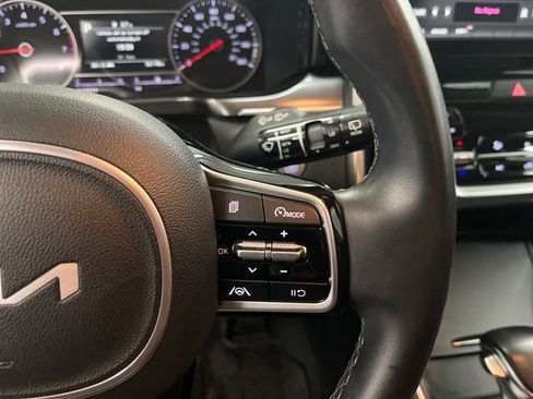 Certified 2022 Kia Sorento S image 18