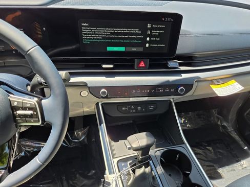 New 2026 Kia Carnival EX FWD image 23