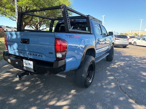 Used 2019 Toyota Tacoma TRD Off-Road image 3