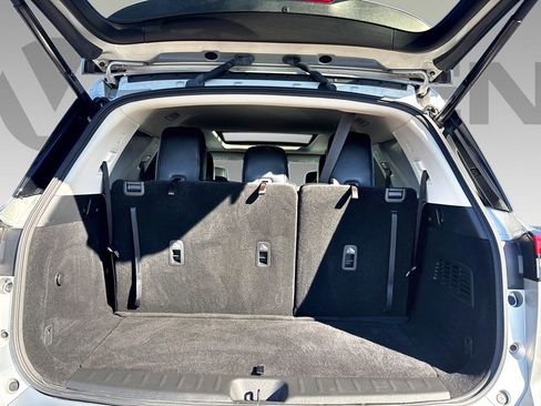 Used 2023 Nissan Pathfinder SL w/ SL Premium Package image 23