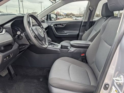 Used 2025 Toyota RAV4 XLE image 25