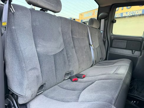 Used 2007 GMC Sierra 2500 SLE w/ Heavy-Duty Power Package RWD image 17