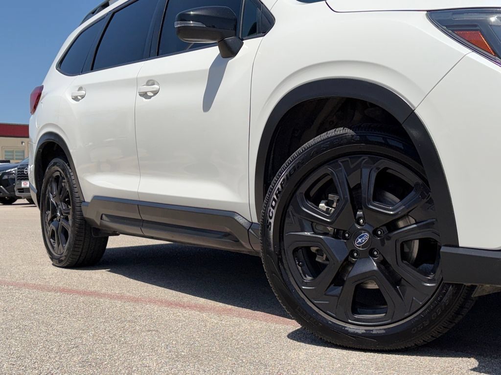 Used 2023 Subaru Ascent Onyx Edition AWD/4WD image 2