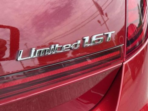 Used 2023 Hyundai Sonata Limited w/ Preferred Accessory Package FWD image 7
