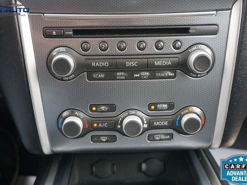 Used 2017 Nissan Pathfinder SL w/ Trailer Tow Package AWD/4WD image 37