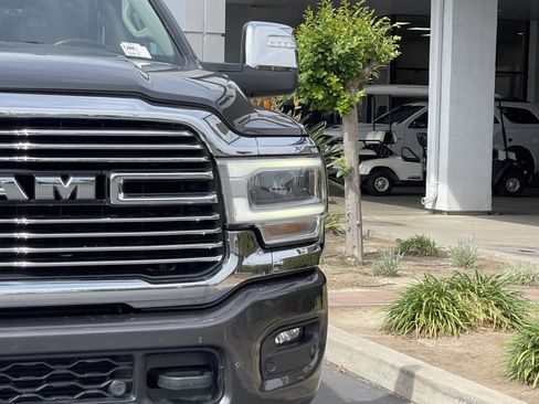Used 2024 RAM 2500 Laramie AWD/4WD image 4