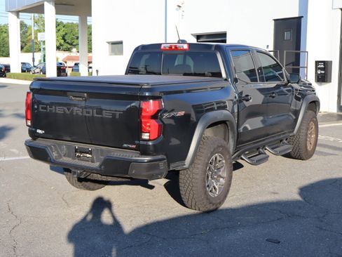 Used 2026 Chevrolet Colorado ZR2 w/ Technology Package AWD/4WD image 9
