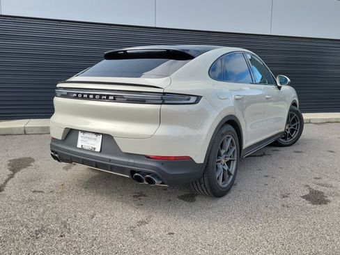 Certified 2025 Porsche Cayenne S AWD/4WD image 7