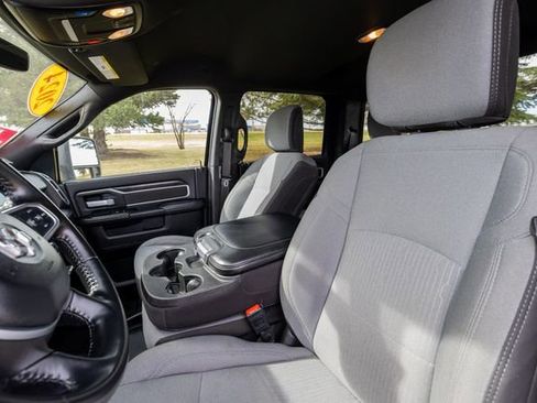 Used 2024 RAM 2500 Big Horn AWD/4WD image 12
