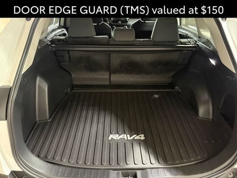 Certified 2023 Toyota RAV4 LE AWD/4WD image 6